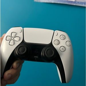 White PS5 Controller Well Kept